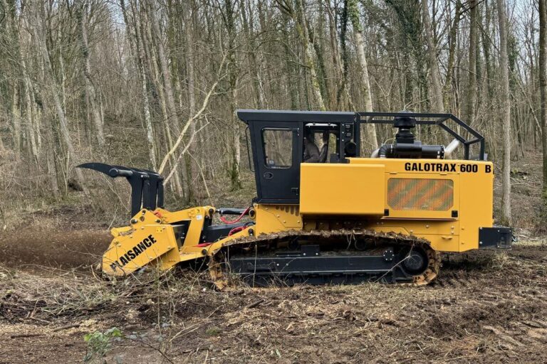 Broyeur automoteur sur chenilles Galotrax Plaisance Équipements